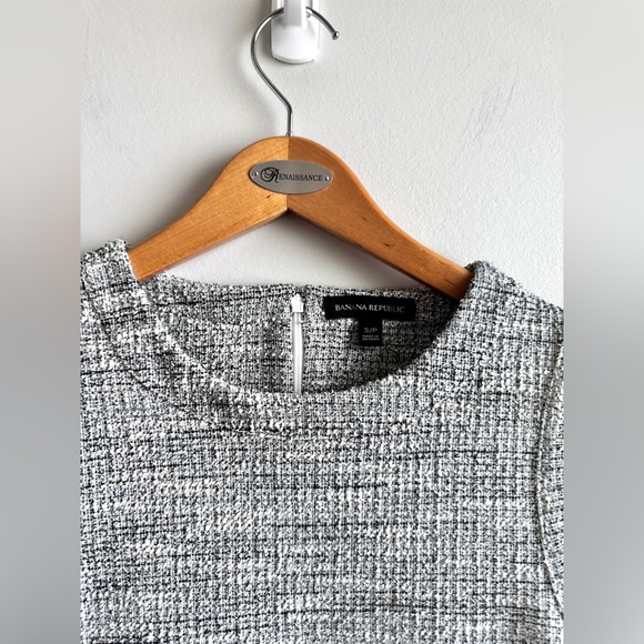 BANANA REPUBLIC Tweed bouclé textured career top sleeveless fringe tank, S - Picture 2 of 10